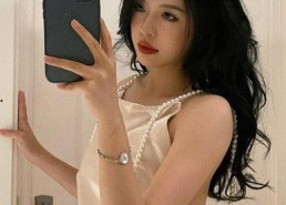 国产经典自拍,捕捉时代光影，展现青春风采